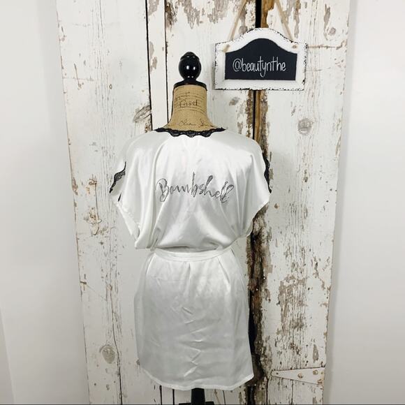 RARE Victoria secret BOMBSHELL robe white & black lace trim